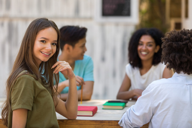 Português 9º Ano Fundamental - Orações subordinadas substantivas apositivas, revisão de classificação das orações subordinadas substantivas.