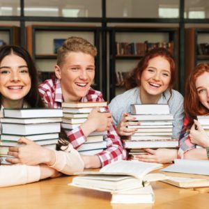 Português 9º Ano Fundamental – Figuras de linguagem: onomatopeias, prosopopeia ou personificação e ironia.