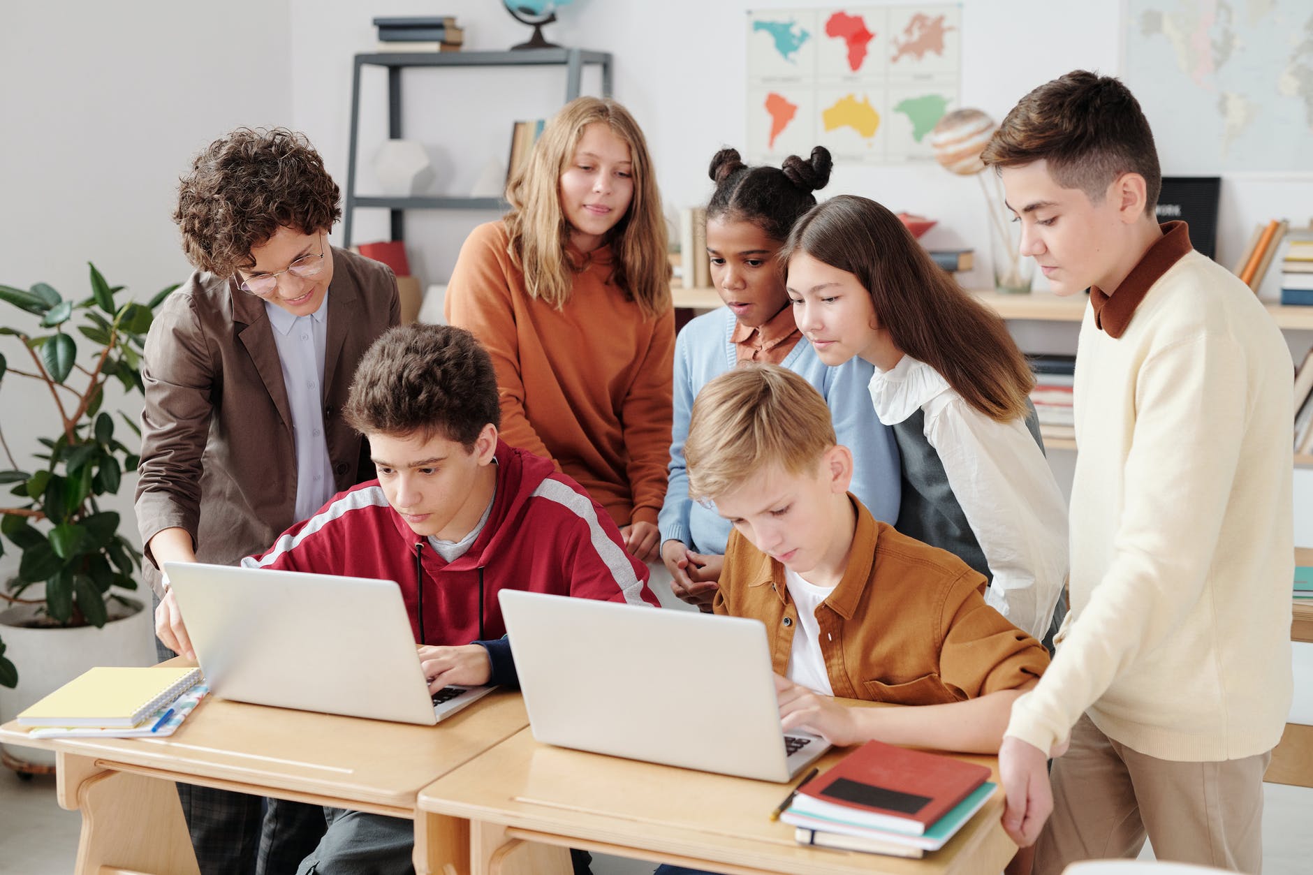 Português 7º Ano Fundamental - Orações subordinadas: substantivas, adjetivas e adverbiais.