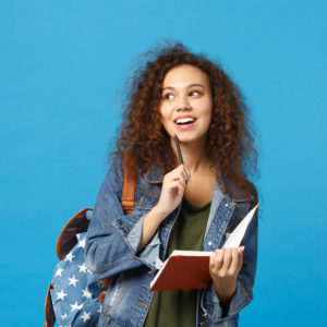 Ciências 9º Ano Fundamental – Introdução ao estudo das ondas: tipos de ondas: mecânicas, eletromagnéticas e gravitacional, funcionamento das ondas de rádio e tv.
