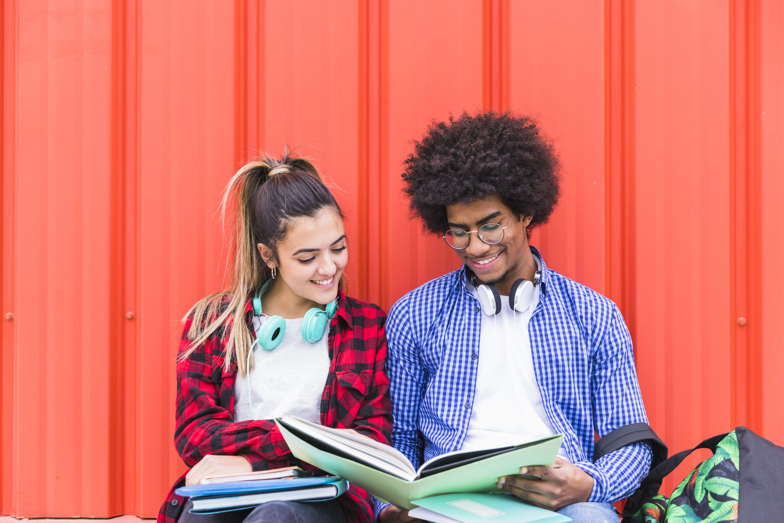 Matemática 9º Ano Fundamental - Teoria, Inequação de 2º grau e cálculos envolvendo a Inequação de 2º grau.