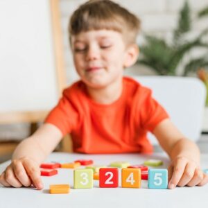Educação Infantil: Relacionando números às suas respectivas quantidades.